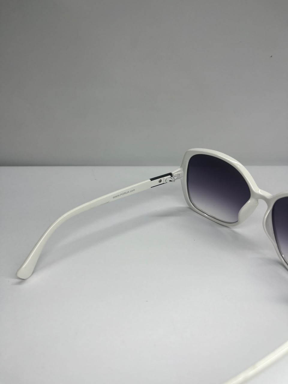 Pearl Glam Oversized Shade