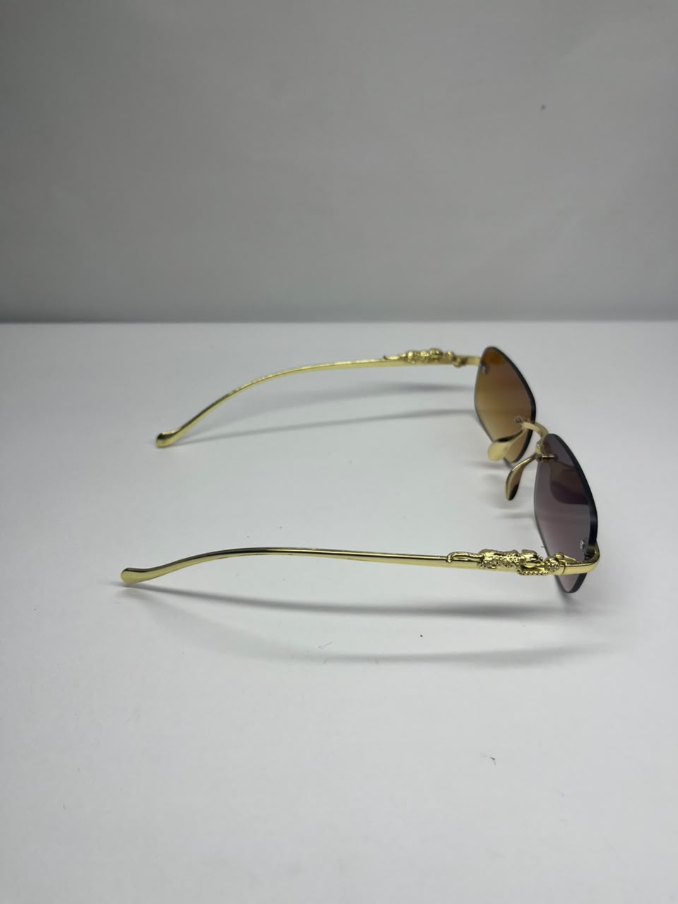 Golden Aura Gradient Rimless Sunglasses